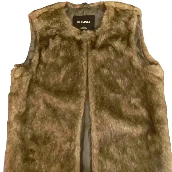 Faux Fur Vest size Medium - Picture 1 of 8